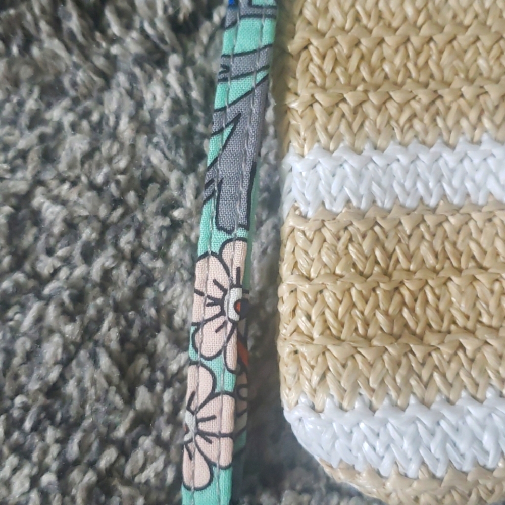 Wristlet - Picture 3 of 4